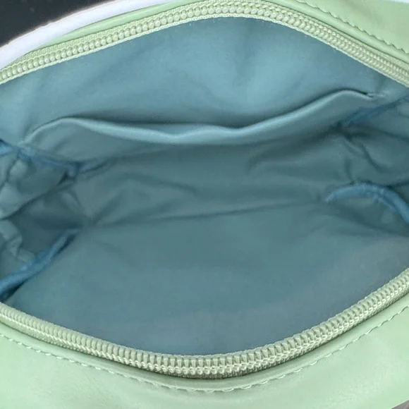 Green and Blue Fish themed Hand Bag - Picture 5 of 5